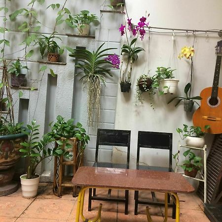 הו צ'י מין סיטי Drop By Saigon Guesthouse מראה חיצוני תמונה