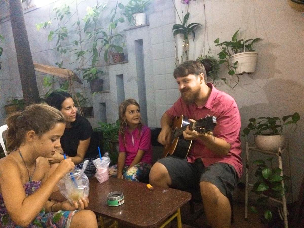 הו צ'י מין סיטי Drop By Saigon Guesthouse מראה חיצוני תמונה